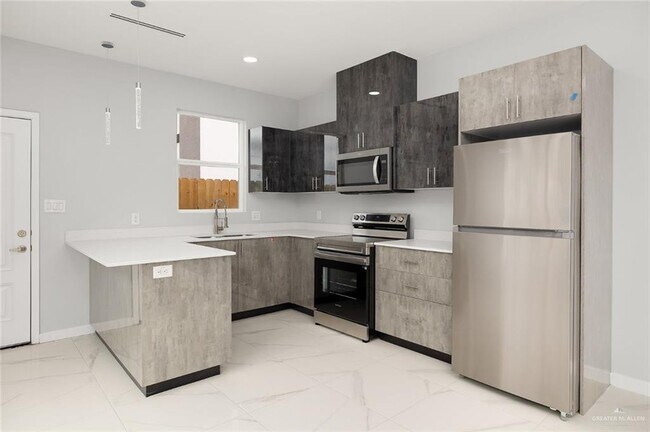 Building Photo - 3519 S Dominique Dr