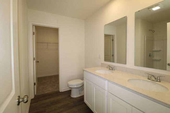 Building Photo - 624 Richard Rd