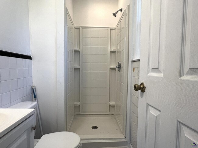 Building Photo - 3347 Thunderbird Rd