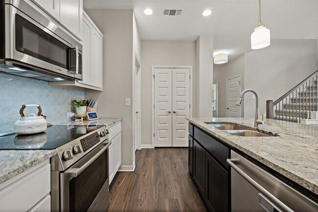 Building Photo - 9809 Eloquence Dr