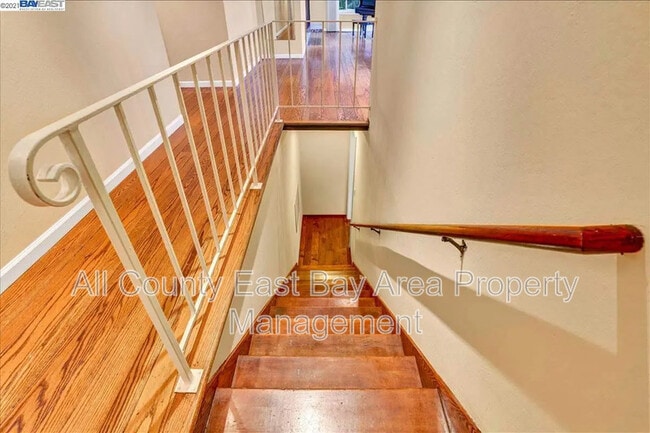 Building Photo - 1740 Ganges Ave