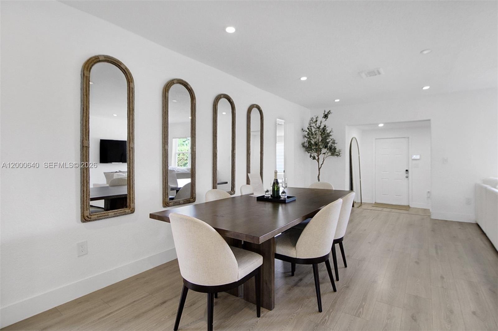 Building Photo - 18361 NE 20th Pl