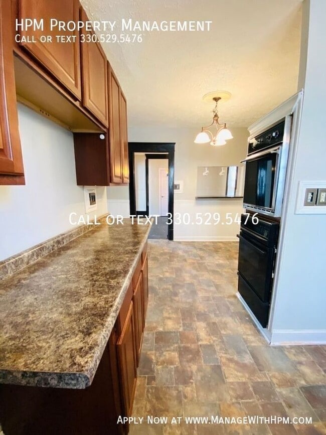 Building Photo - 1421 Piper Ct NW