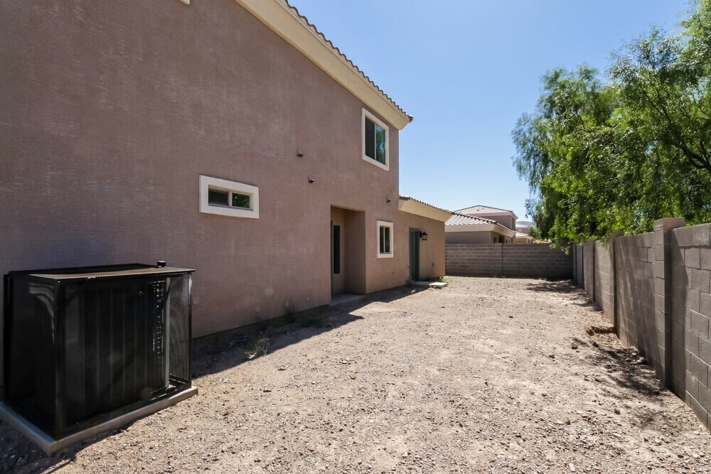 Building Photo - 8216 S 6th Ln