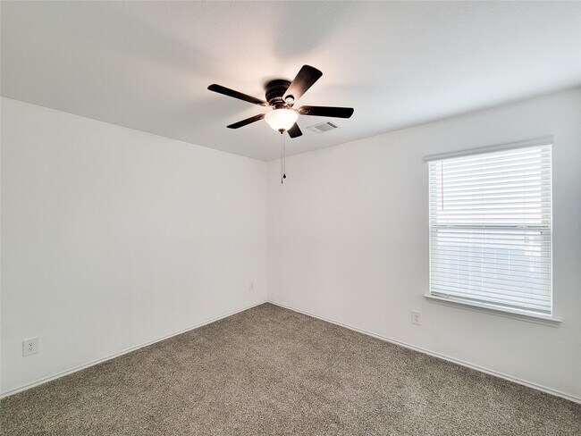 Building Photo - 14741 Hazel Br Dr