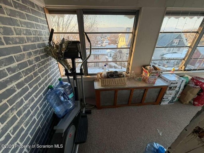 Building Photo - 717 Prospect Ave