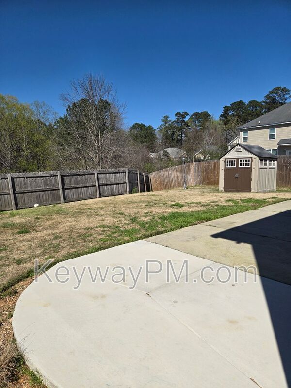 Building Photo - 999 Watermark Dr