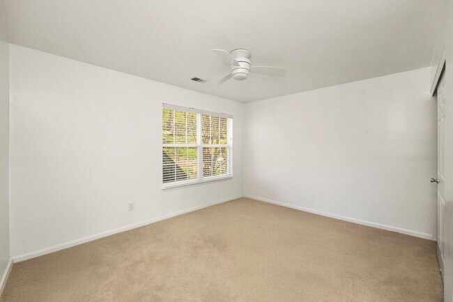 Building Photo - 513 Cold Stream Pl