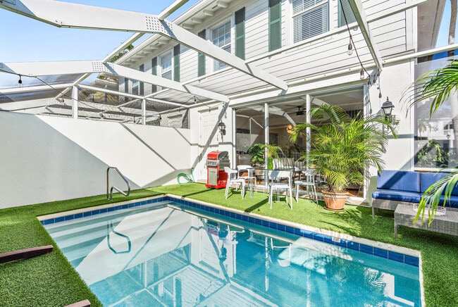 Building Photo - 116 Caravelle Dr