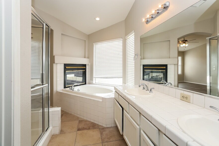 Building Photo - 4943 Monte Del Sol Ln