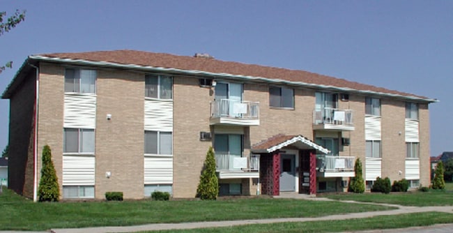 Building Photo - Brush Apartment
