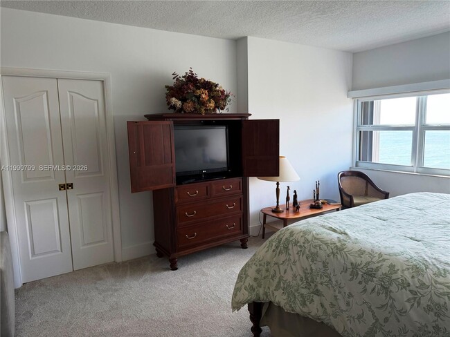 Building Photo - 4900 N Ocean Blvd