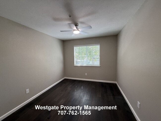 Building Photo - 813 Chardonnay Cir