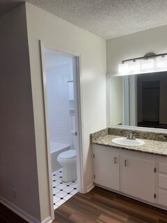Building Photo - 228 E Greenfield Dr