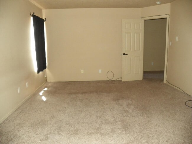 Building Photo - 1828 Chicoma Rd