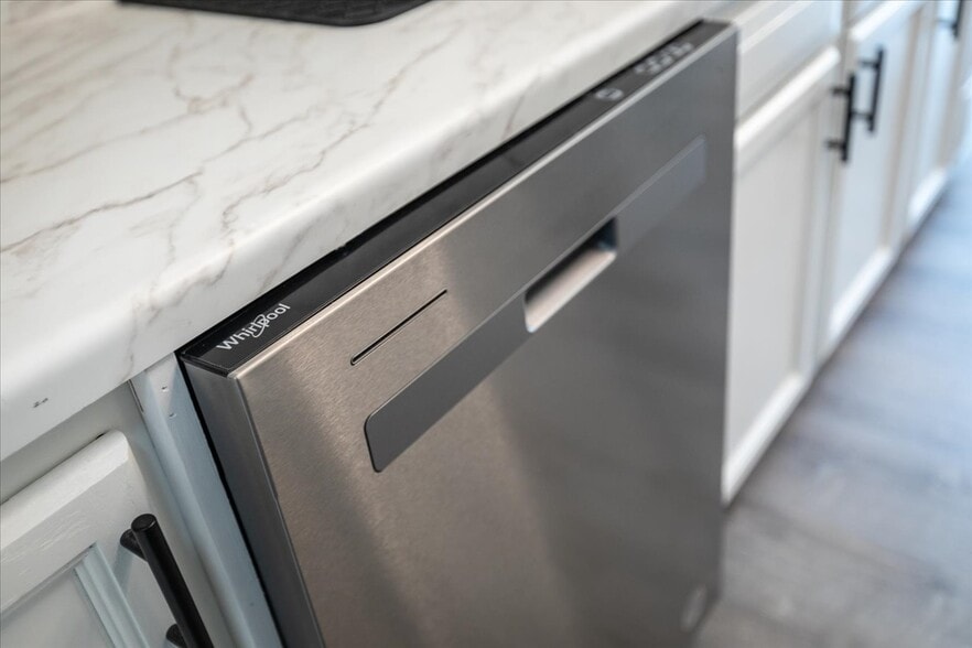 Dishwasher - 1001 N Coler Ave