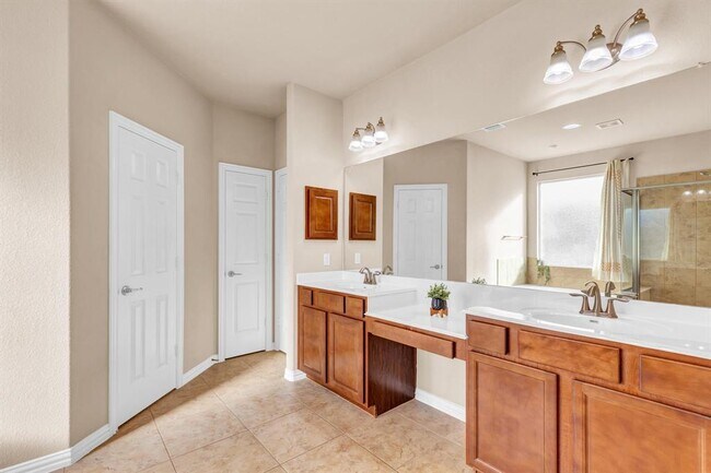 Building Photo - 500 Hickory Run Dr