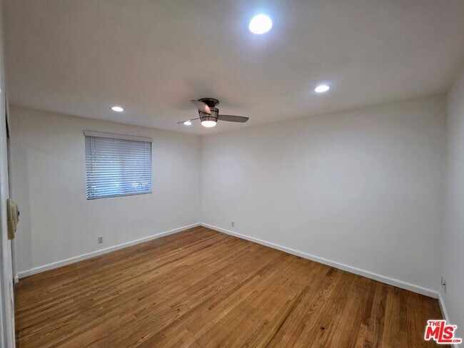 Building Photo - 1029 Pleasant View Ave