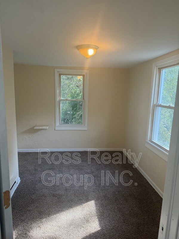 Building Photo - 1725 Mansfield Rd