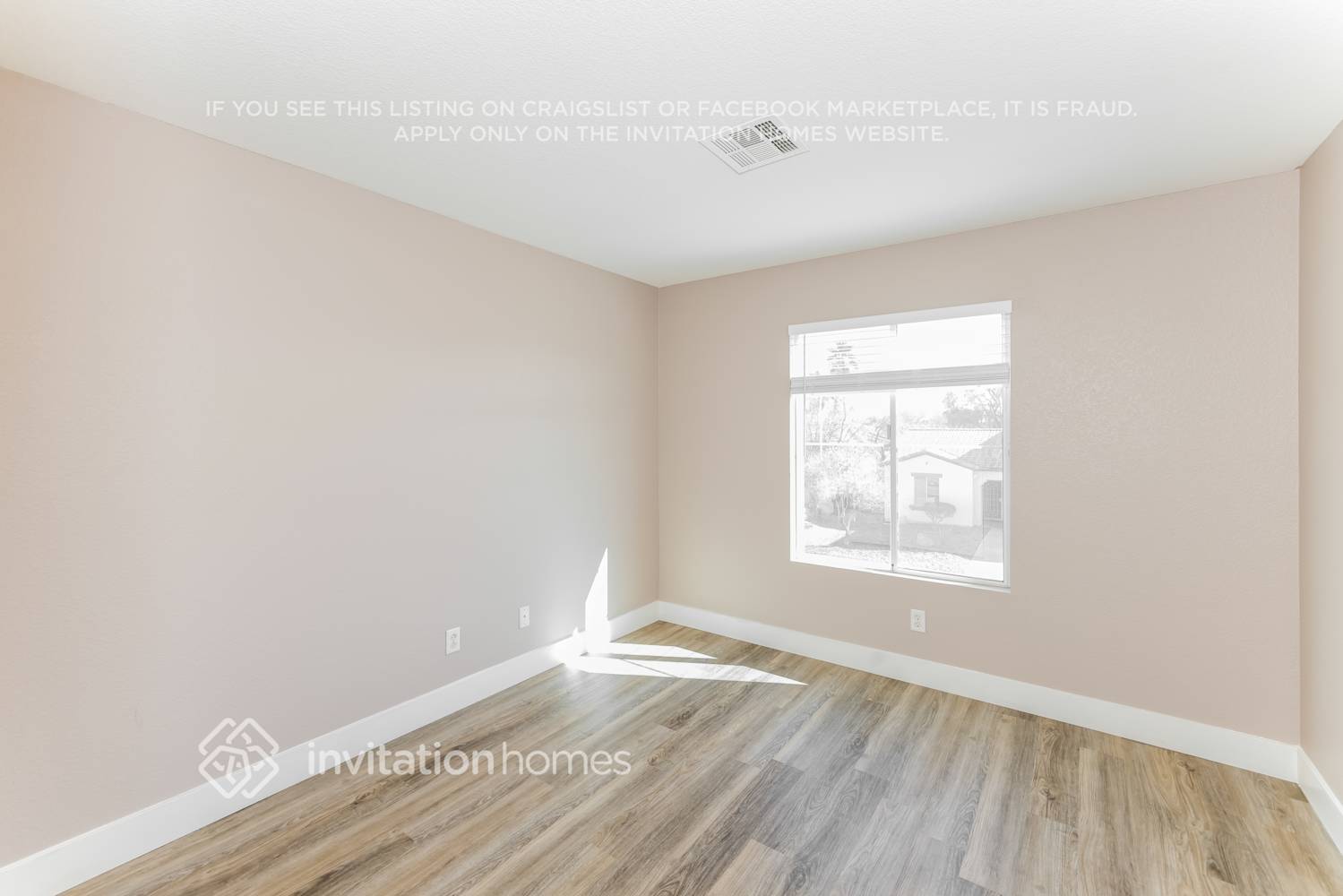 Building Photo - 207 Malcolm St