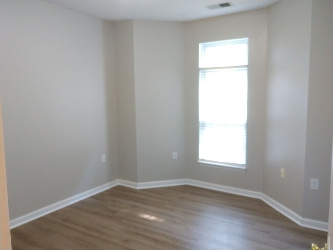 Building Photo - Coming Soon! Beautiful 2BDRM 2BTH at Greys...