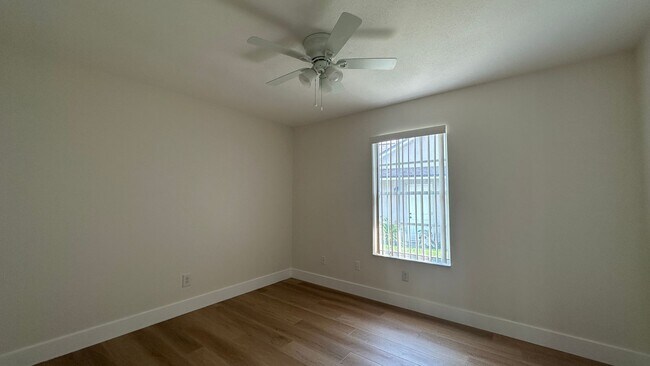 Building Photo - 935 Shriver Cir