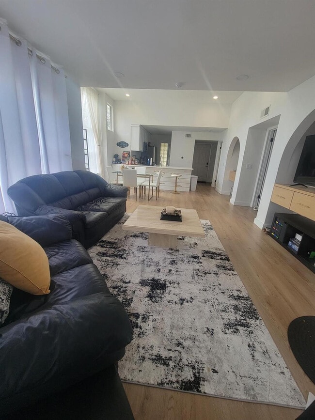 Building Photo - 4879 Via Palm Lakes