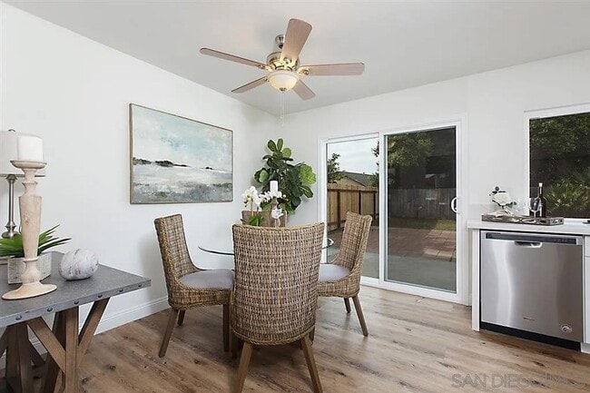 Building Photo - Welcome to your future home! Beautiful 3-bedroom, 2-bathroom house - Don't Miss out