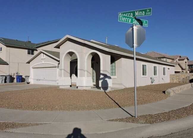 Building Photo - 3100 Tierra Mina Dr