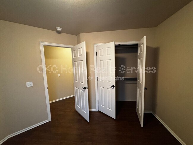 Building Photo - 8020 Kaden Rd