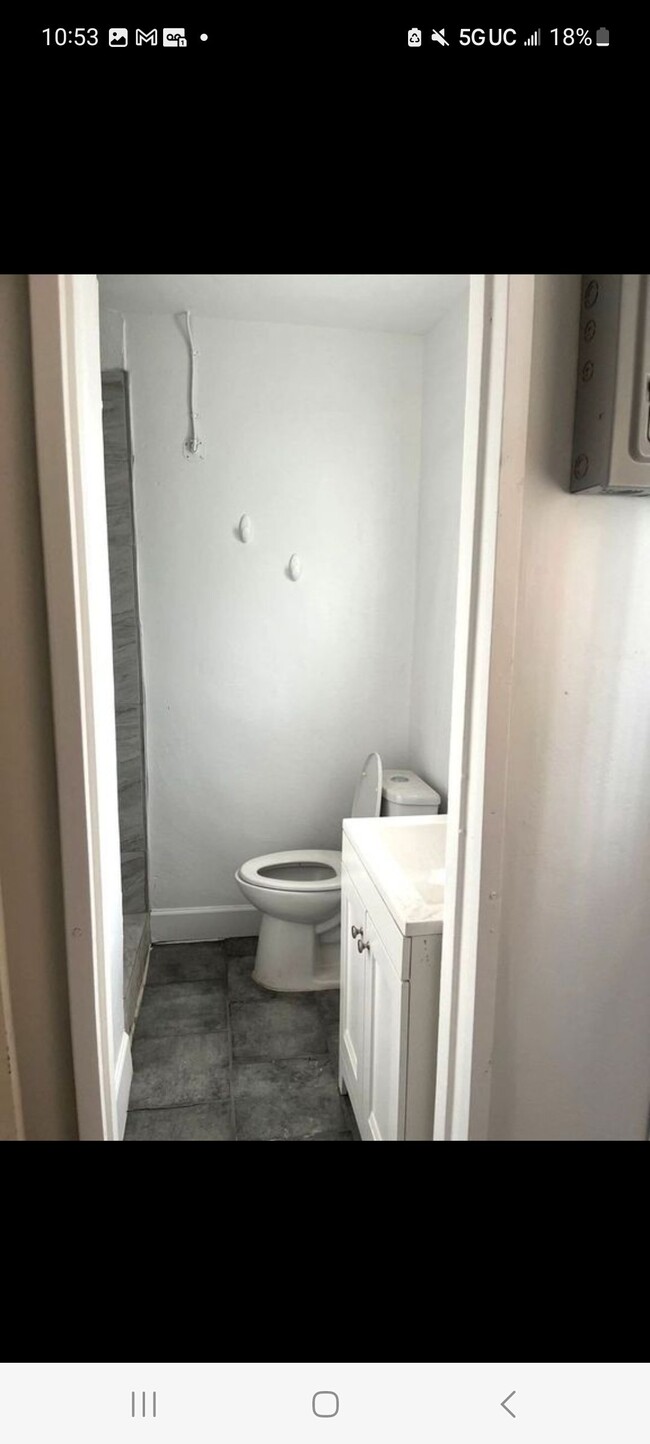 Building Photo - 525 Mesilla St SE