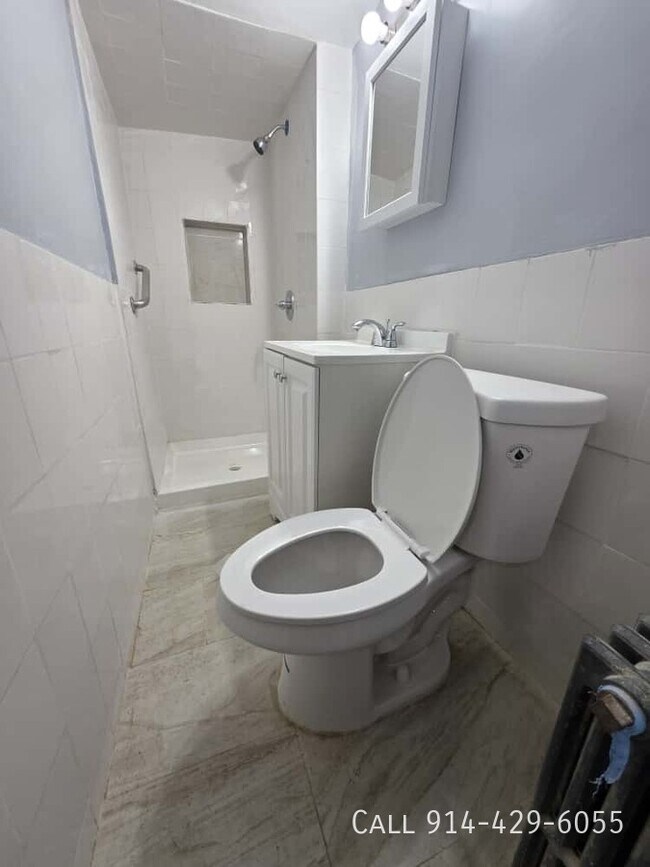 Building Photo - 333 S 1st Ave