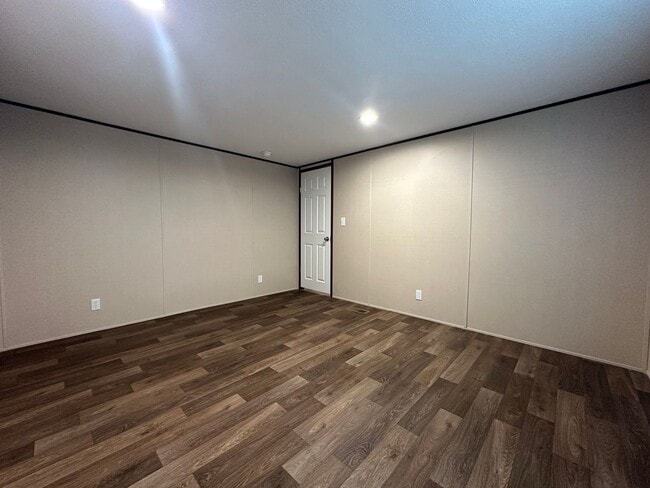 Building Photo - 145 Littleton St