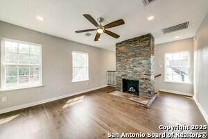 Building Photo - 811 W Kings Hwy