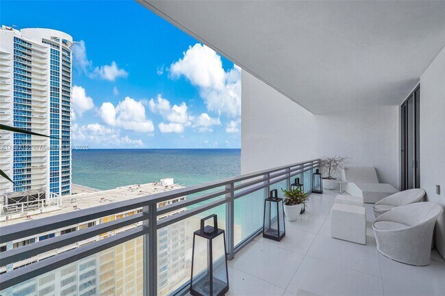 Building Photo - 3535 S Ocean Dr