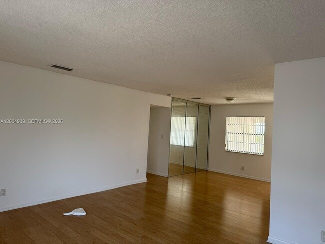 Building Photo - 1880 N Congress Ave