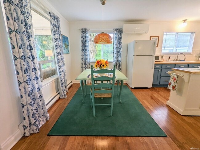 Building Photo - 782 Camden Ct SW