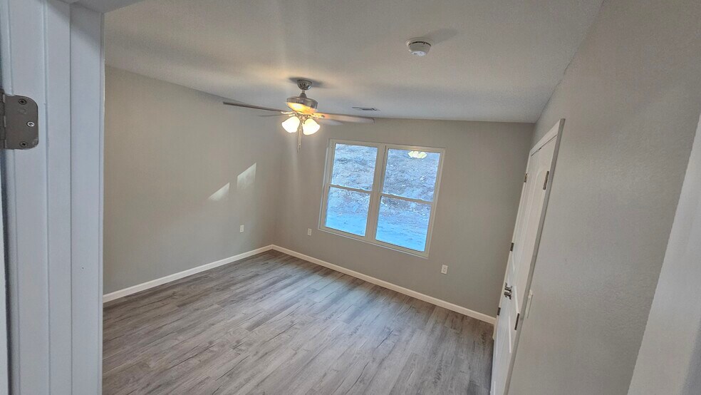 Building Photo - 216 White Eagle Trl