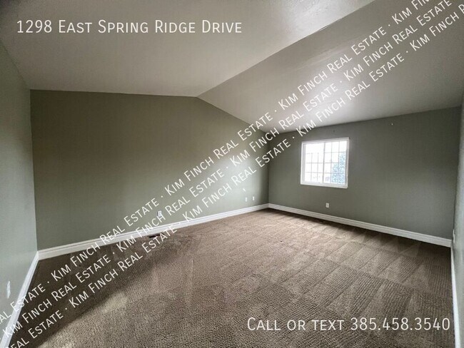 Building Photo - 1298 E Spring Ridge Dr