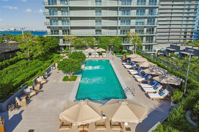 Building Photo - 3015 S Ysabella Ave