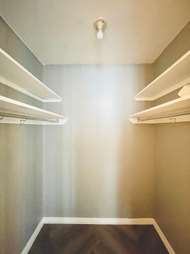 Building Photo - 4800 S Chicago Beach Dr