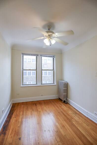 Building Photo - 2234 W Farwell Ave