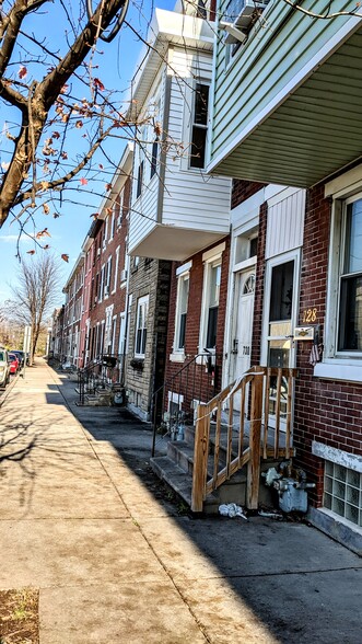 Building Photo - 730 Kohn St