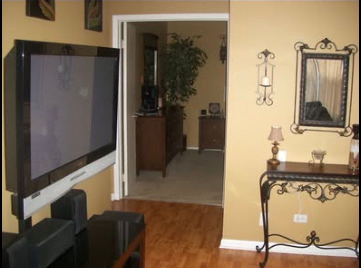 Building Photo - 1950 Hancock Dr