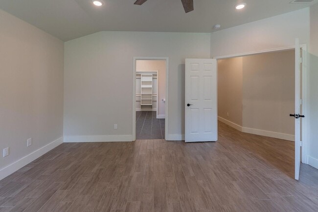 Building Photo - 3213 Canyon Ledge Cove