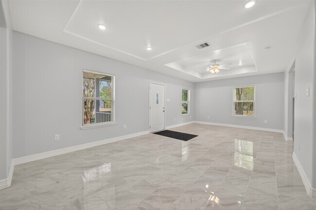 Building Photo - 6928 Apache St