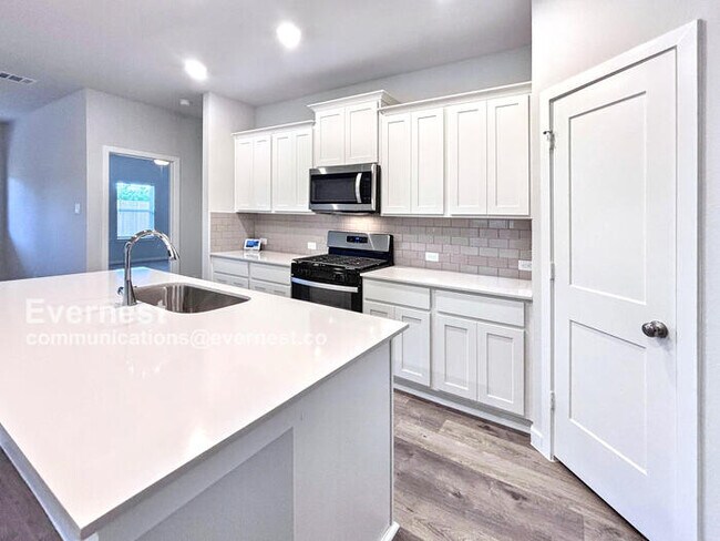 Building Photo - 32506 Timber Point Dr