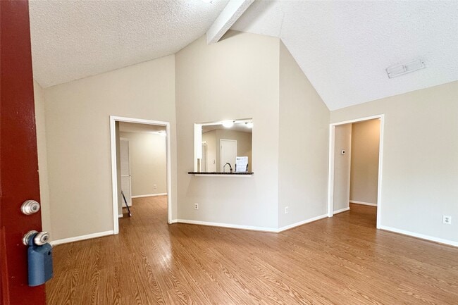 Building Photo - 3511 Palm Grove Dr