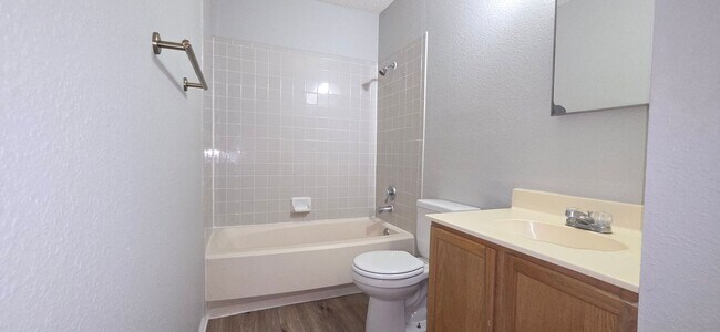 Building Photo - 3 BED/2.5 BATH IN LOVELY SCHERTZ! Less than 5 miles to Randolph AFB