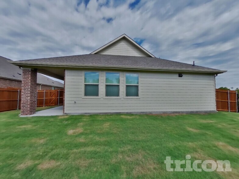 Building Photo - 448 Walpole Ct